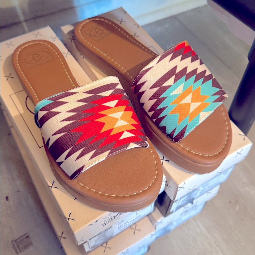 Everglades Aztec Orange Sandal